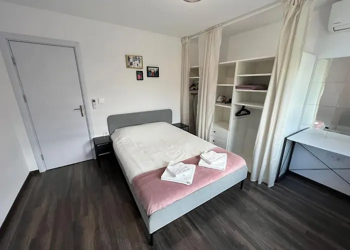 Modern 2 Bedroom Apartment In The Heart Of Varna