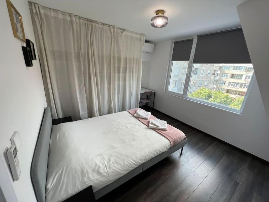 Апартамент Modern 2 Bedroom In The Heart Of